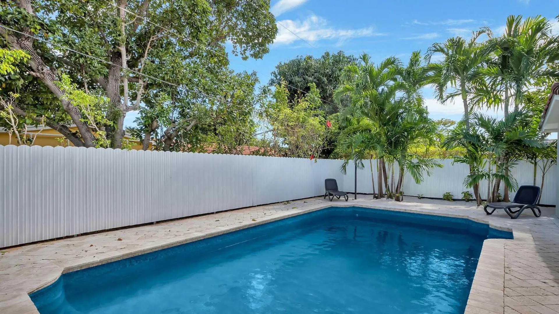 Apartment Gated Blanca 5br 3ba With Heated Pool & Bbq *