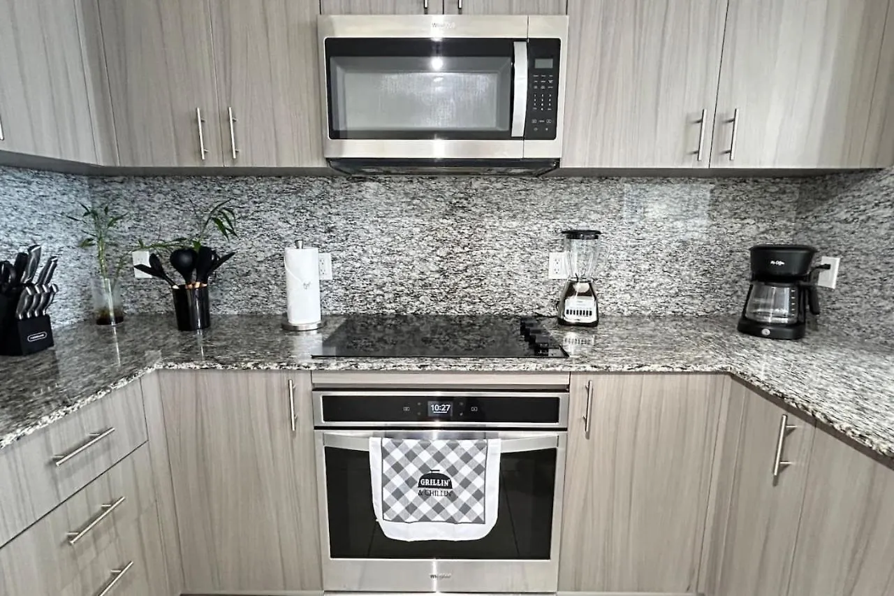 Apartment Style Luxury Living In Doral,
