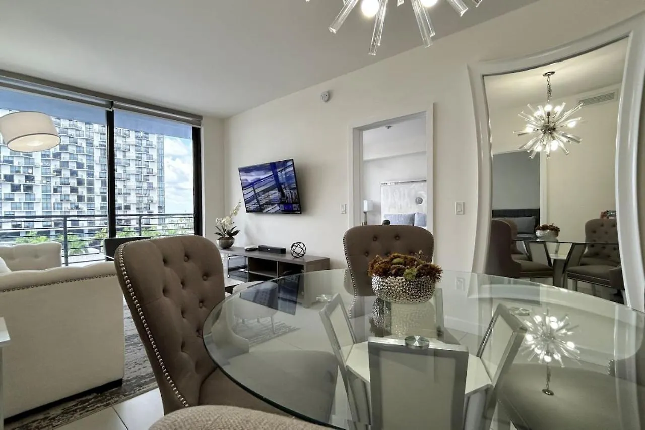 Apartment Style Luxury Living In Doral, *