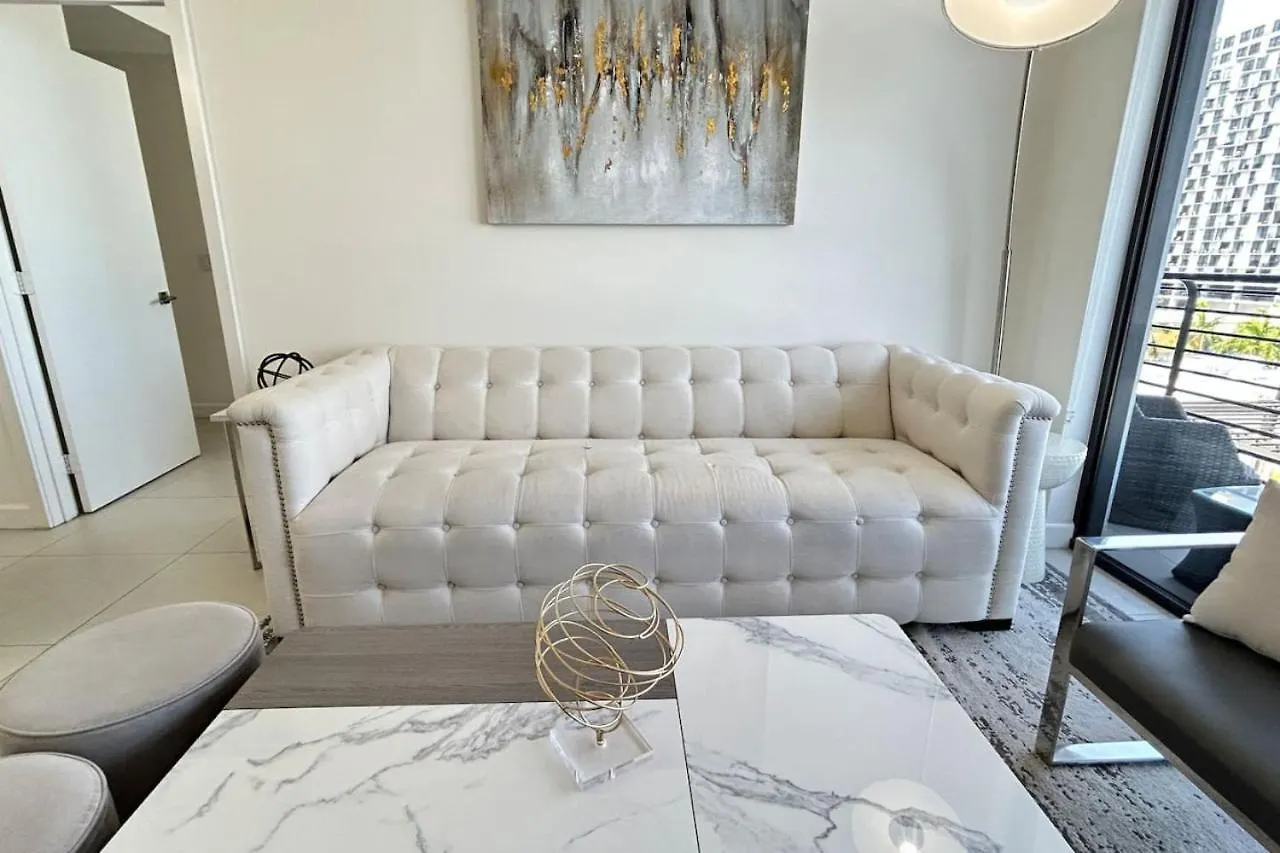 Style Luxury Living In Doral, Apartment Miami