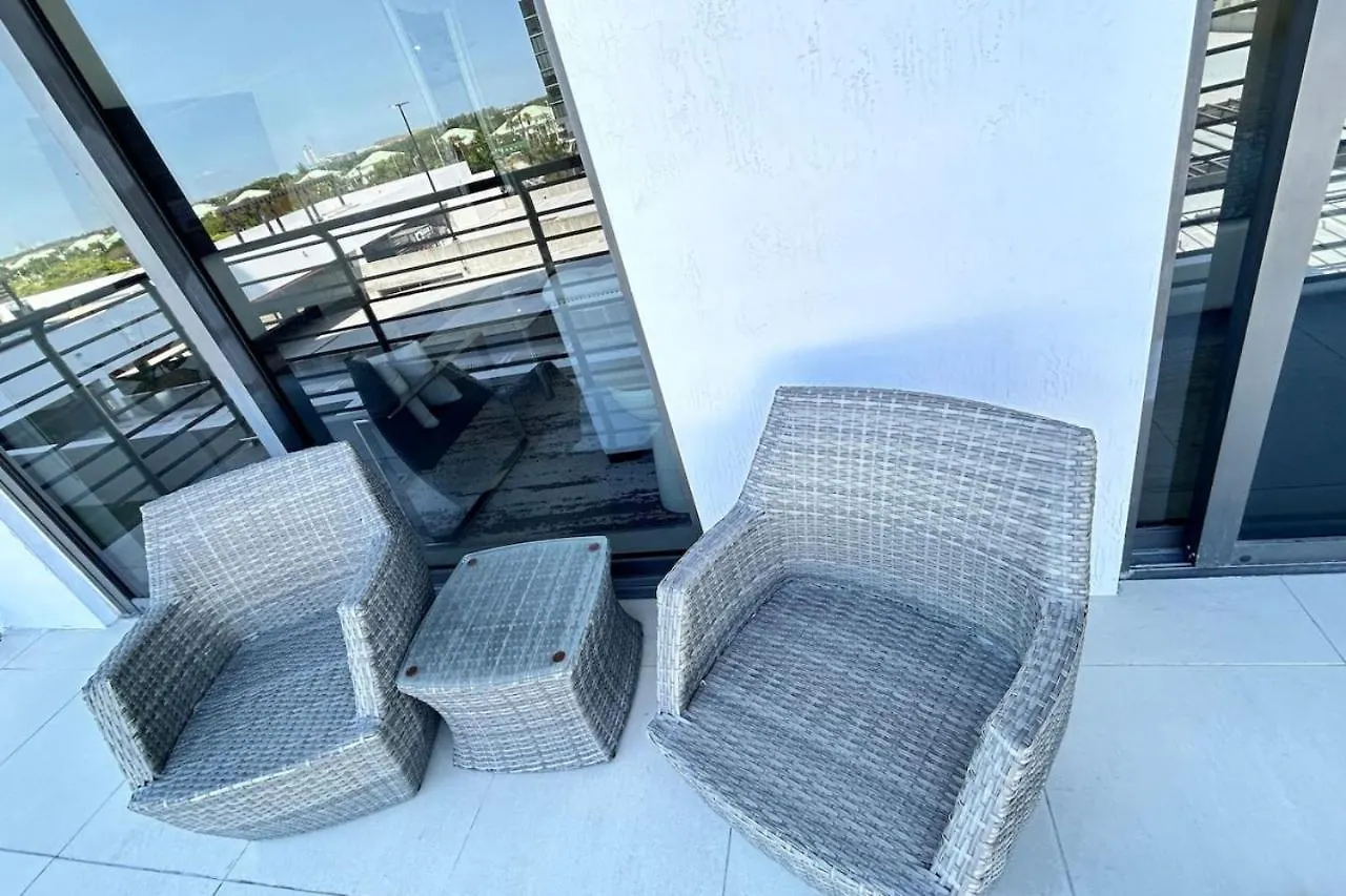 Style Luxury Living In Doral, Apartment