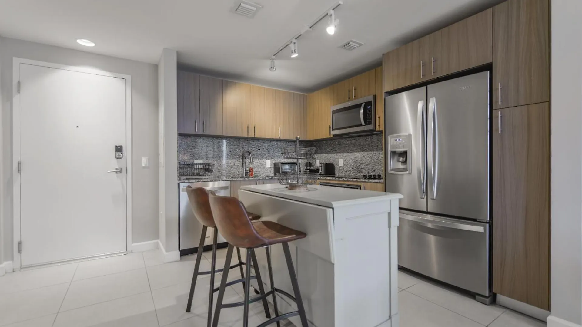 Apartment Modern At Downtown Doral Park *