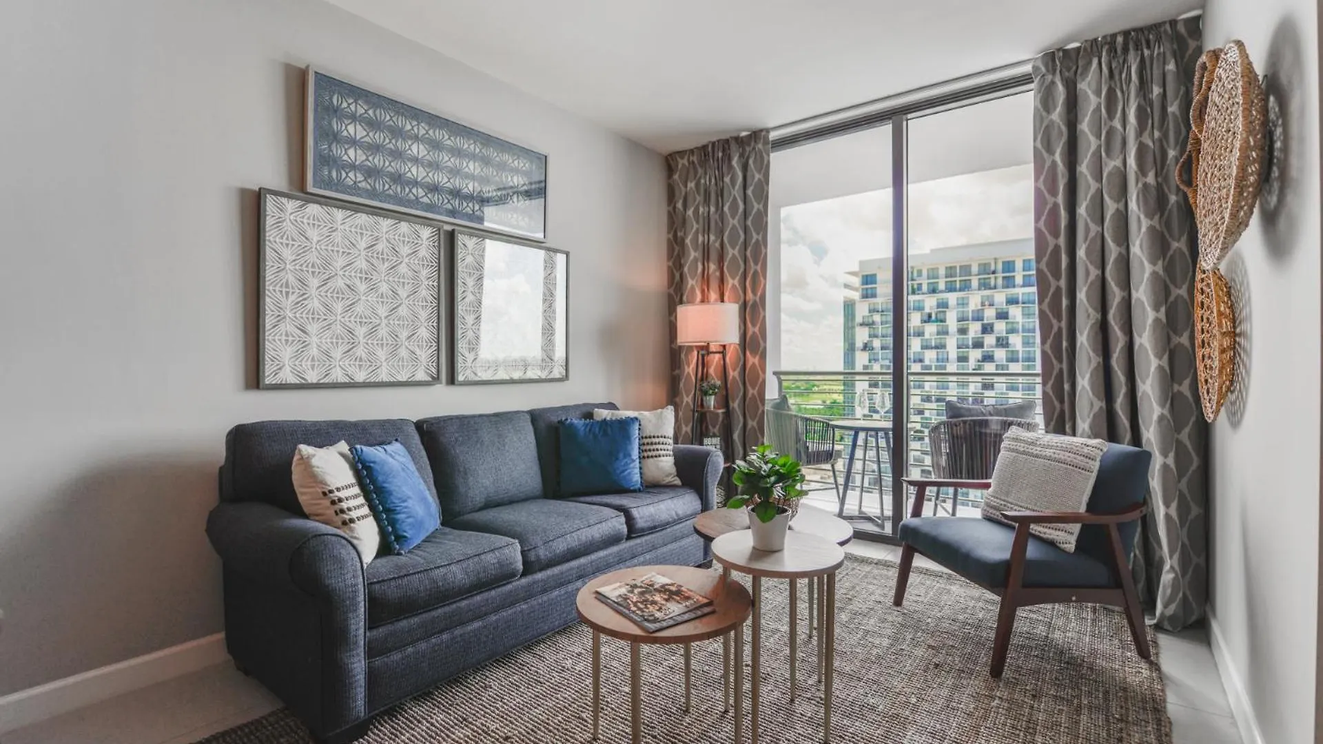 Modern At Downtown Doral Park Apartment Miami