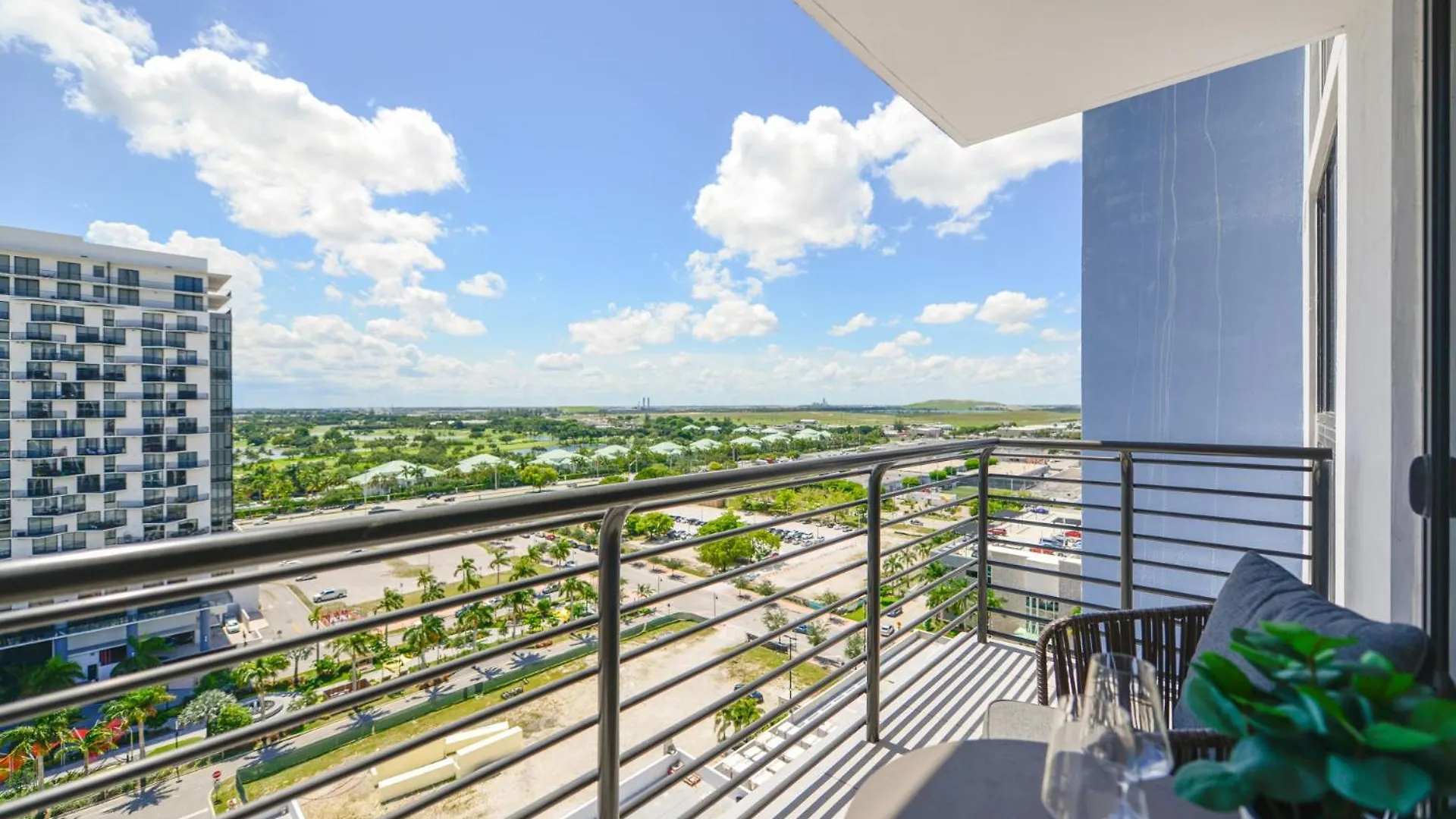 Modern At Downtown Doral Park