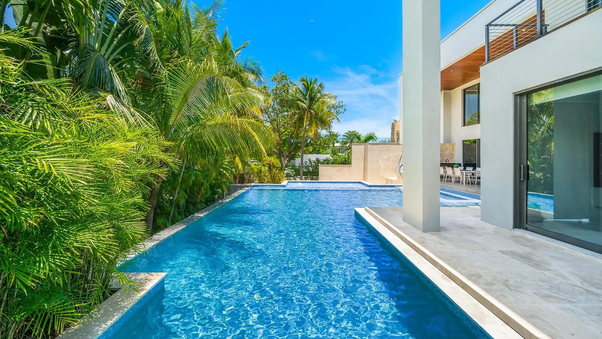 Waterfront 6 Bedrooms Sleeps 14 People * Miami
