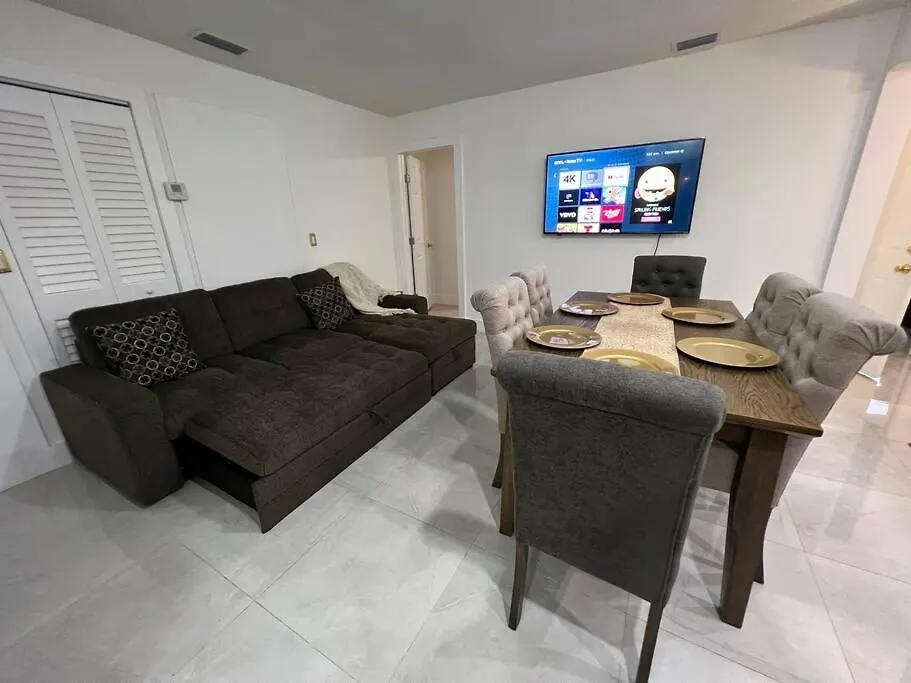 Comfortable House Near Downtown & Airport Holiday home Miami