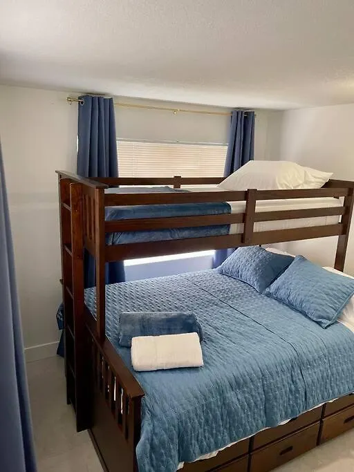 Holiday home Comfortable House Near Downtown & Airport