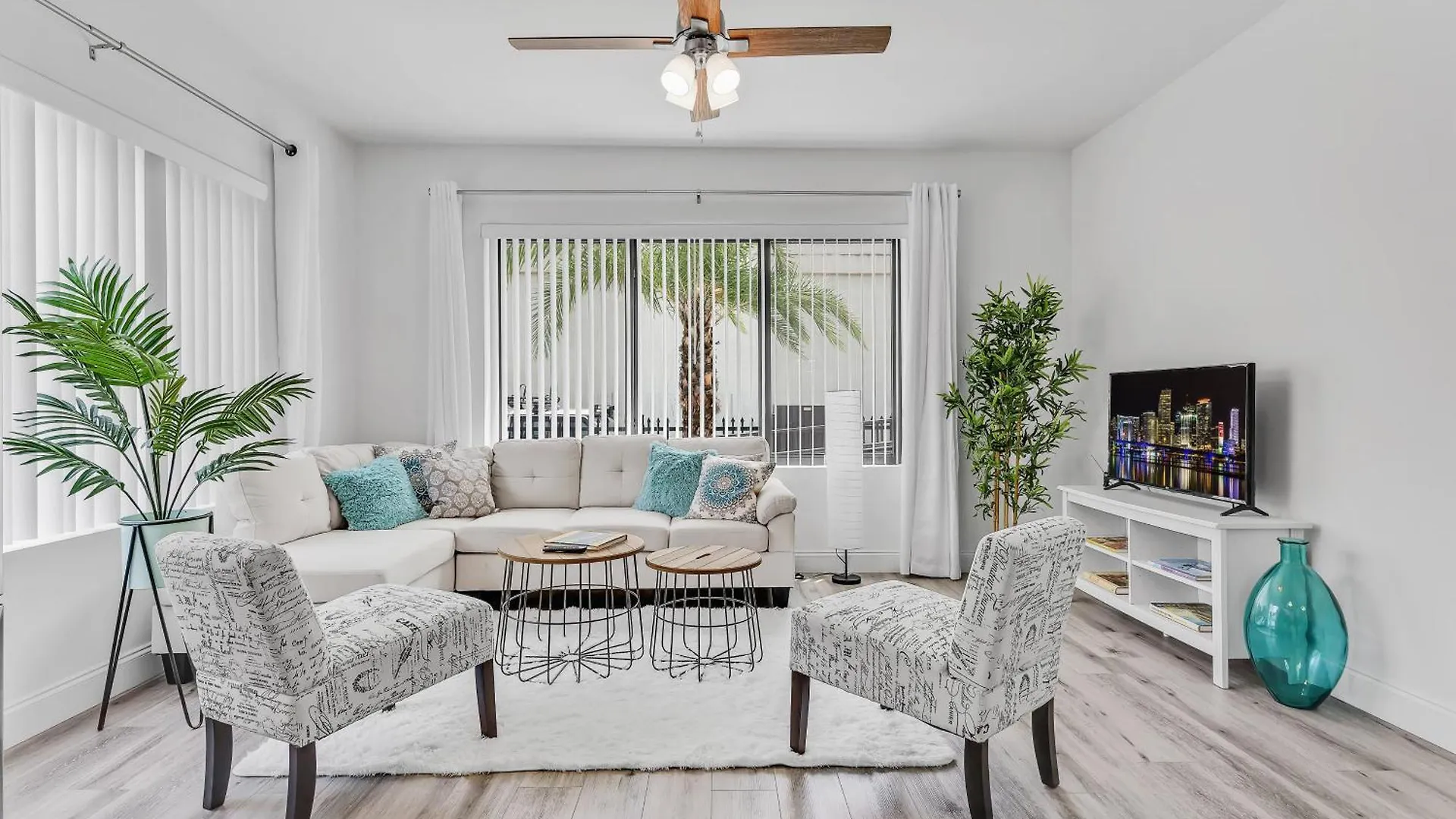 Wonderful 6ppl 5 Min Walking Design District 2 Apartment
