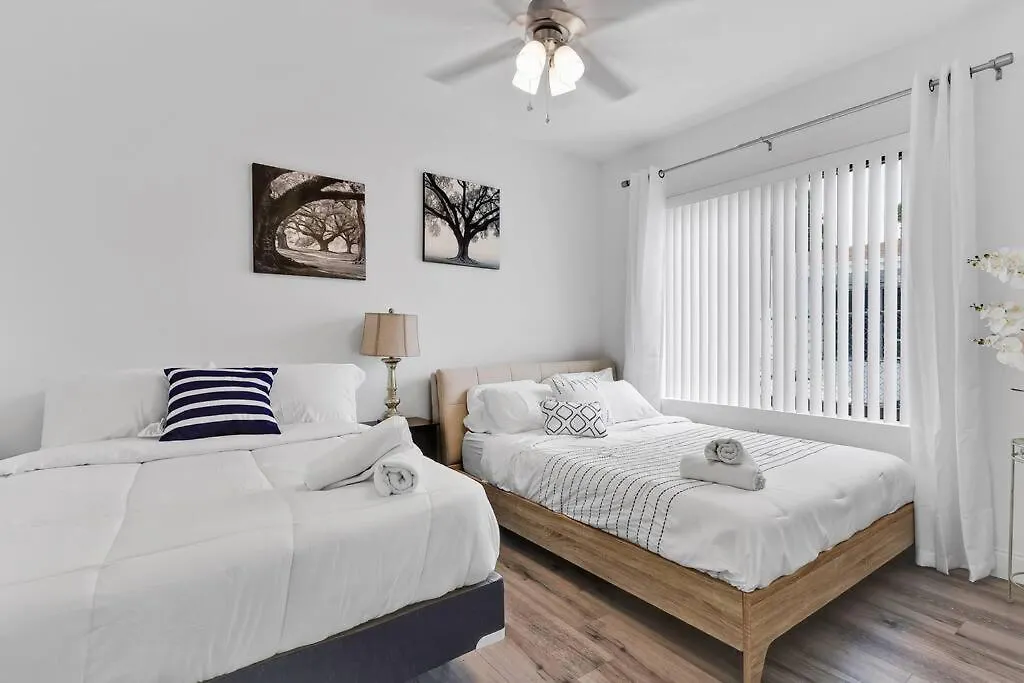 Wonderful 6ppl 5 Min Walking Design District 2 Apartment Miami