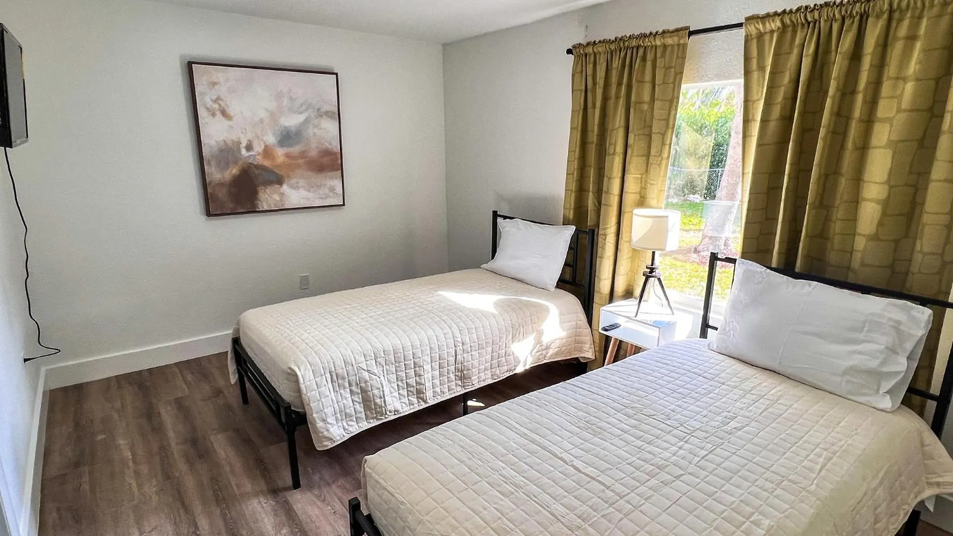 New 3bedroom 2bathroom Private Holiday home *
