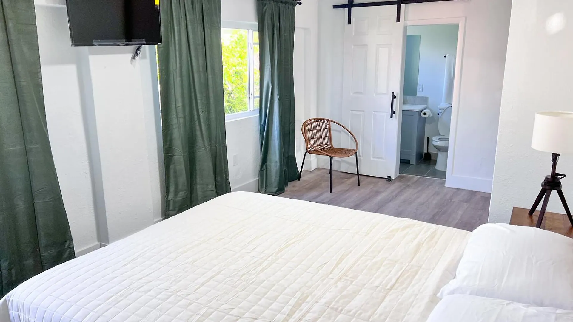 Holiday home New 3bedroom 2bathroom Private *