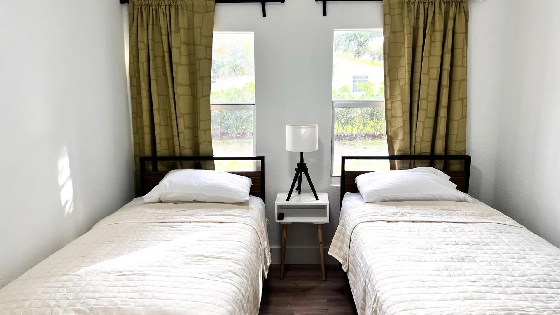 New 3bedroom 2bathroom Private Holiday home Miami