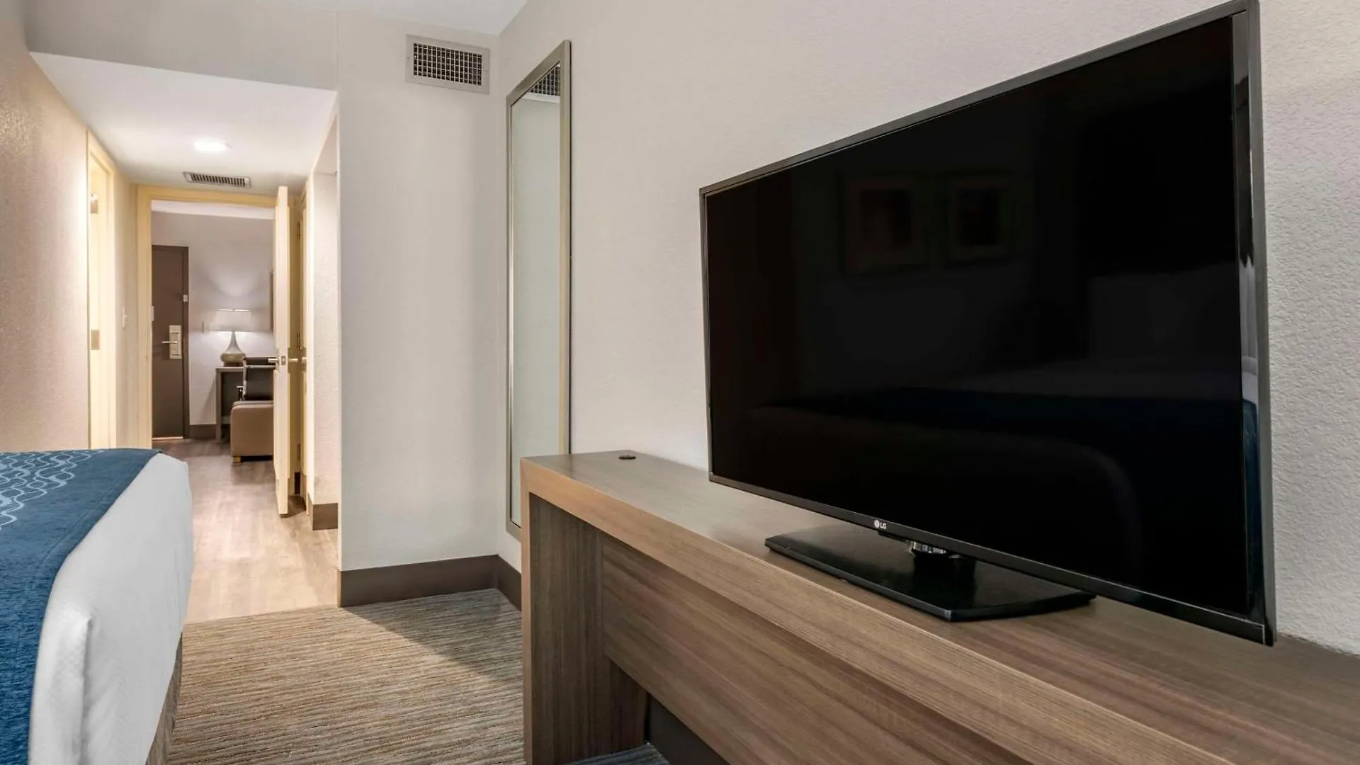 Comfort & Downtown Brickell-port Of 4* Miami