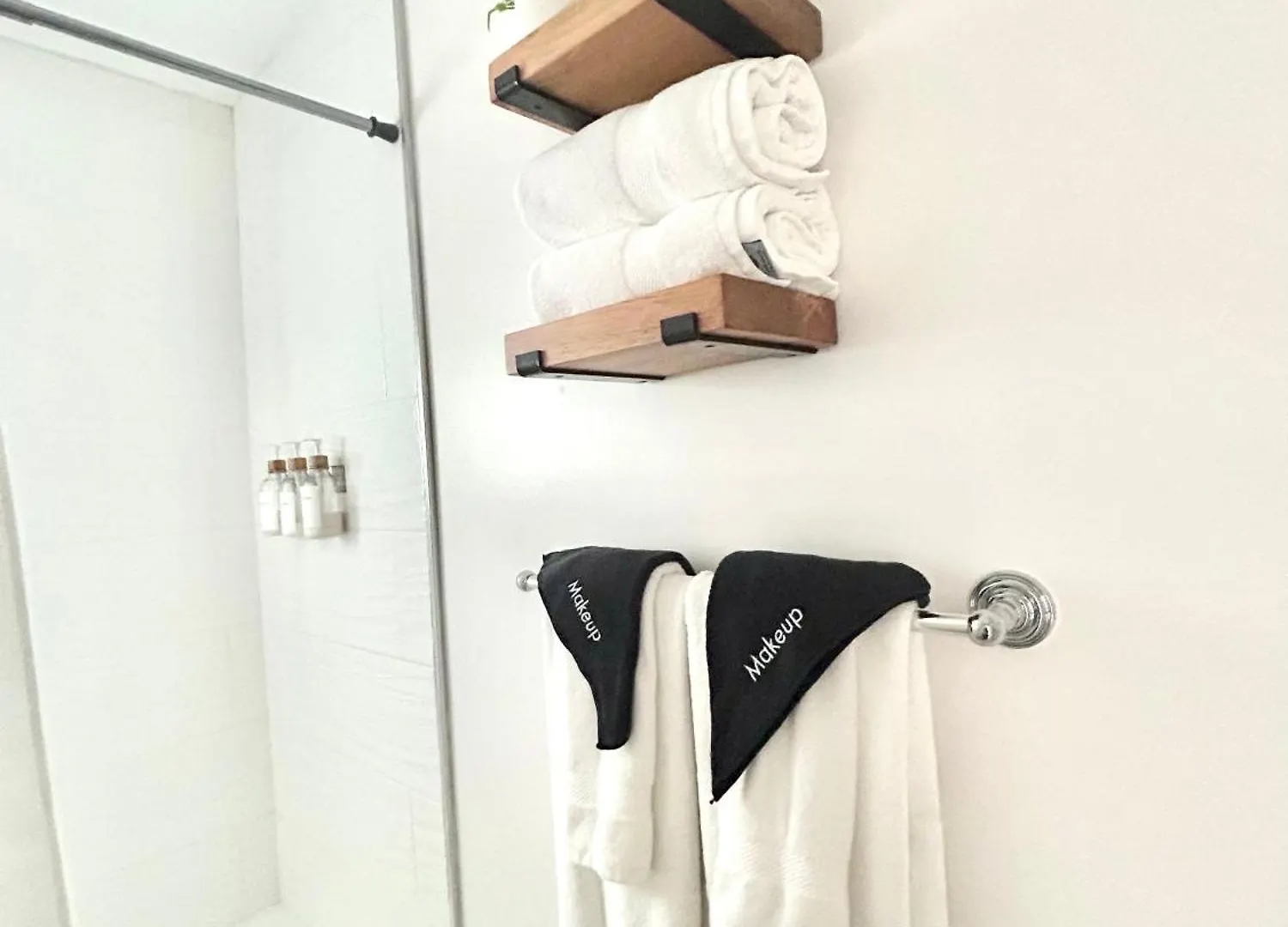 Azul - Fully-stocked, 1br With Private Patio And Free Parking Apartment Miami