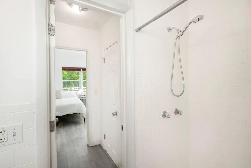 Apartment B06 5 Min From Midtown Miami