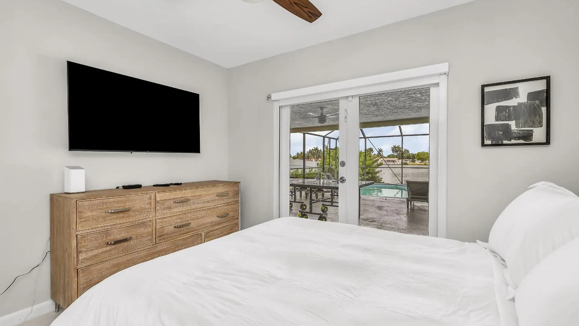 Waterfront Pool & Amazing Location - Wow Holiday home Miami