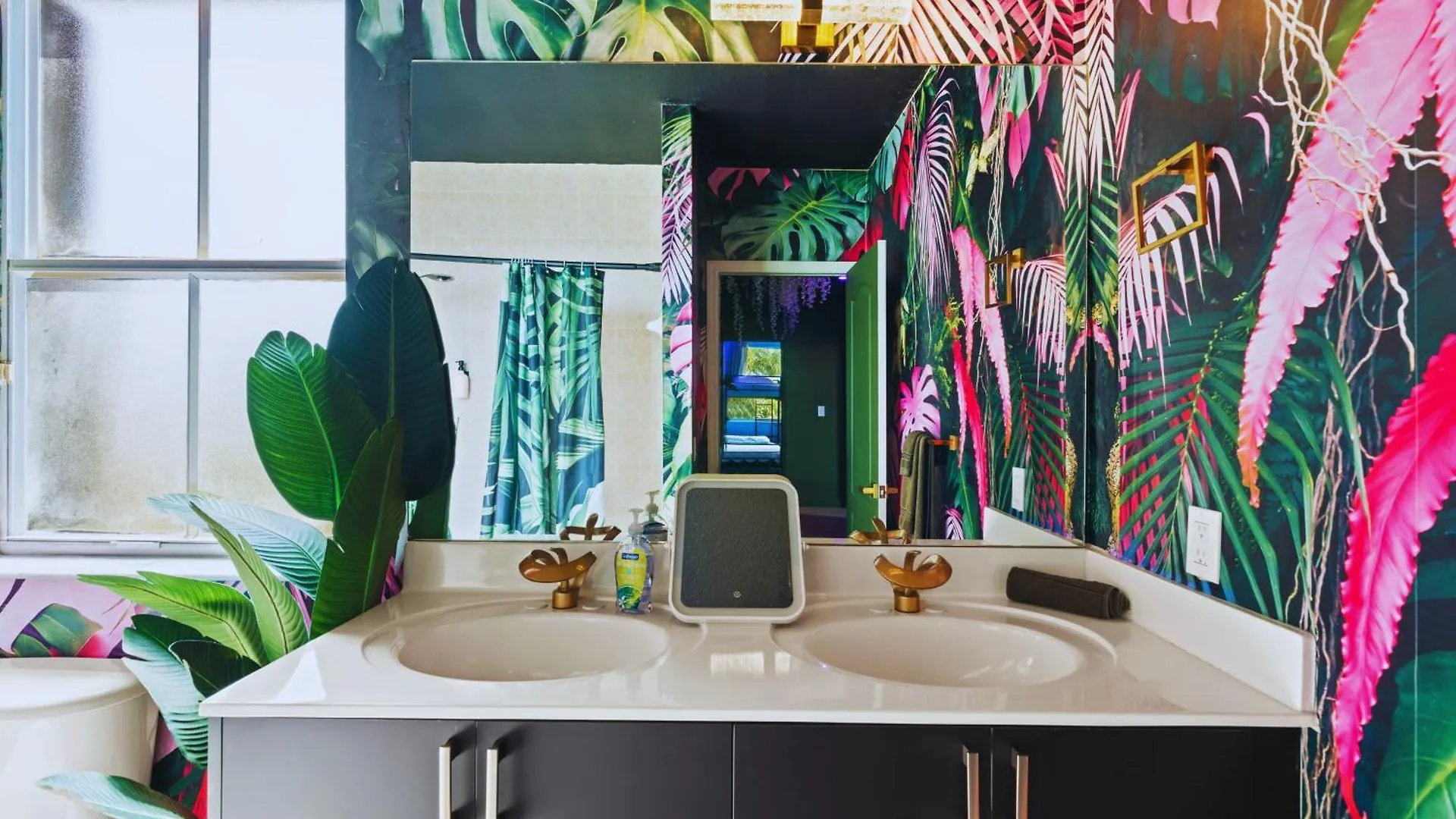 Avatar Luxe 5br W Cinema, Pool, Game & Bbq Villa Miami