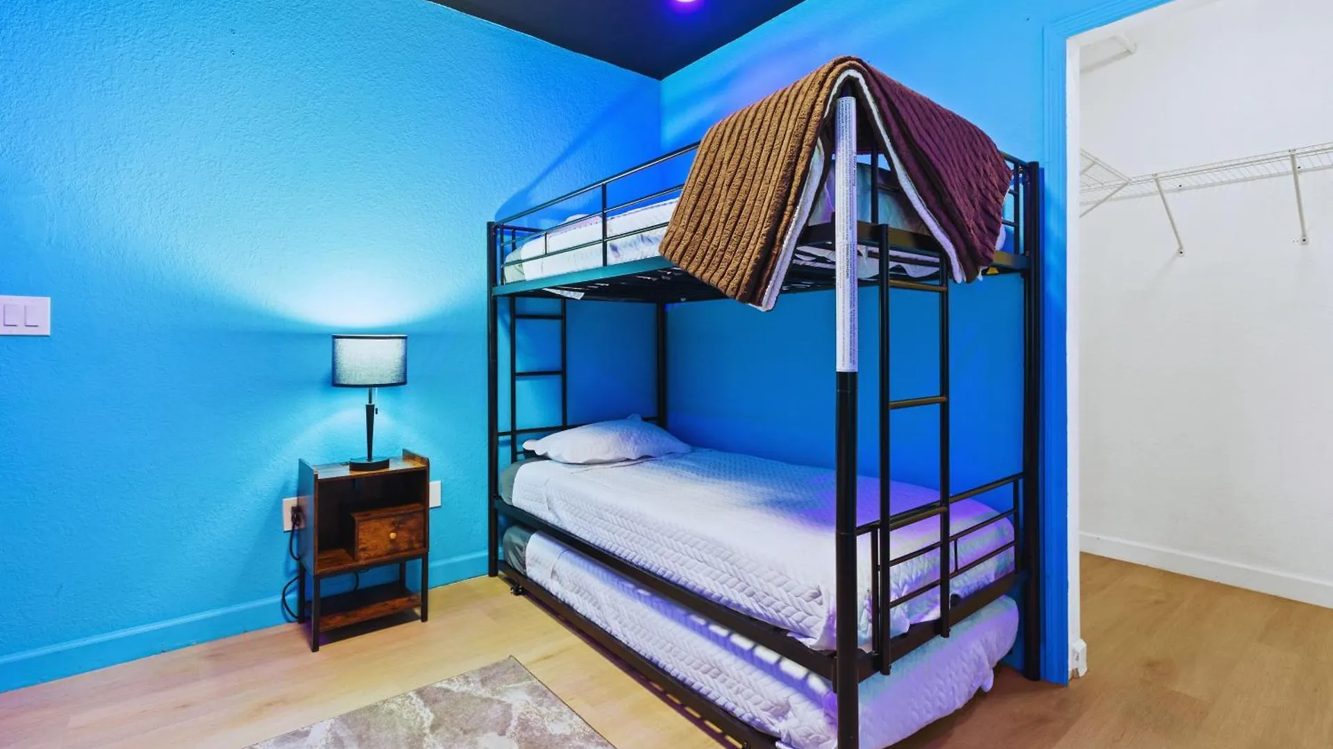Avatar Luxe 5br W Cinema, Pool, Game & Bbq Villa Miami