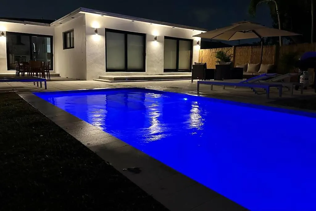 Holiday home Pool Sleeps 8 Mins To Calle 8 Sobe Brickell Miami