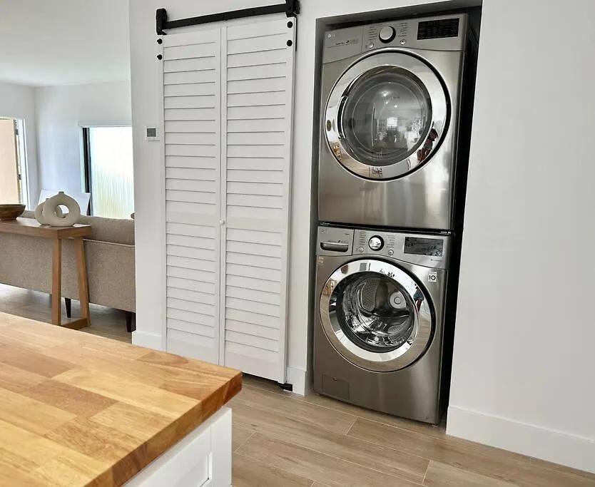 Holiday home Pool Sleeps 8 Mins To Calle 8 Sobe Brickell Miami