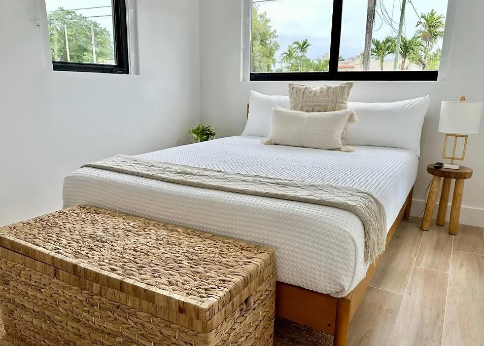 Holiday home Pool Sleeps 8 Mins To Calle 8 Sobe Brickell