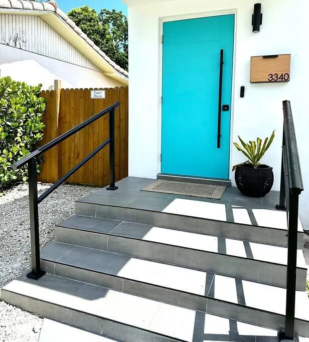 Pool Sleeps 8 Mins To Calle 8 Sobe Brickell