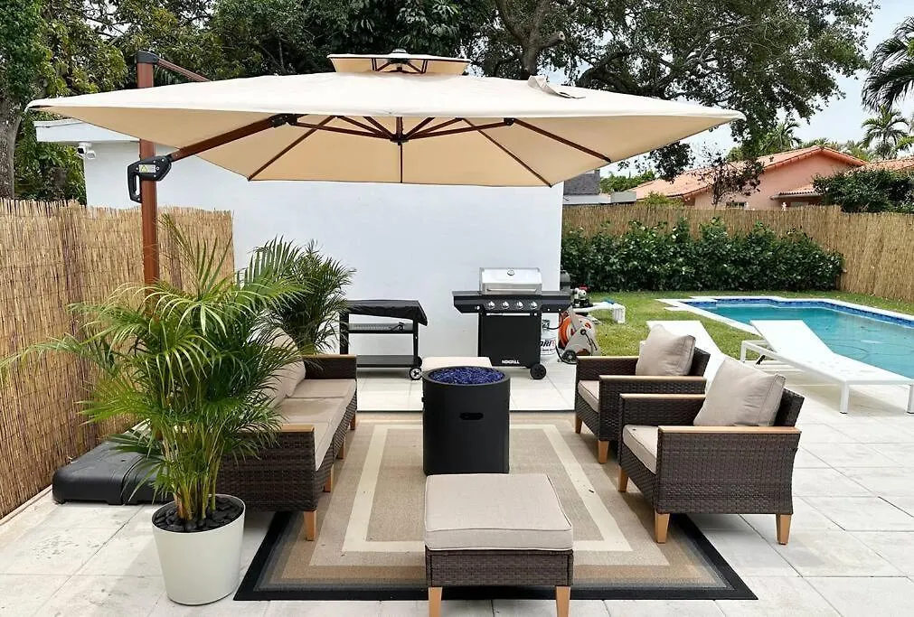 Holiday home Pool Sleeps 8 Mins To Calle 8 Sobe Brickell Miami