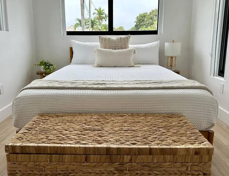 Pool Sleeps 8 Mins To Calle 8 Sobe Brickell Miami