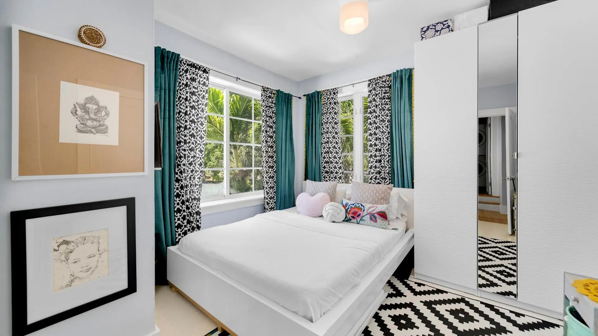 Holiday home Design District Luxury The Perfect 3 Bedrooms