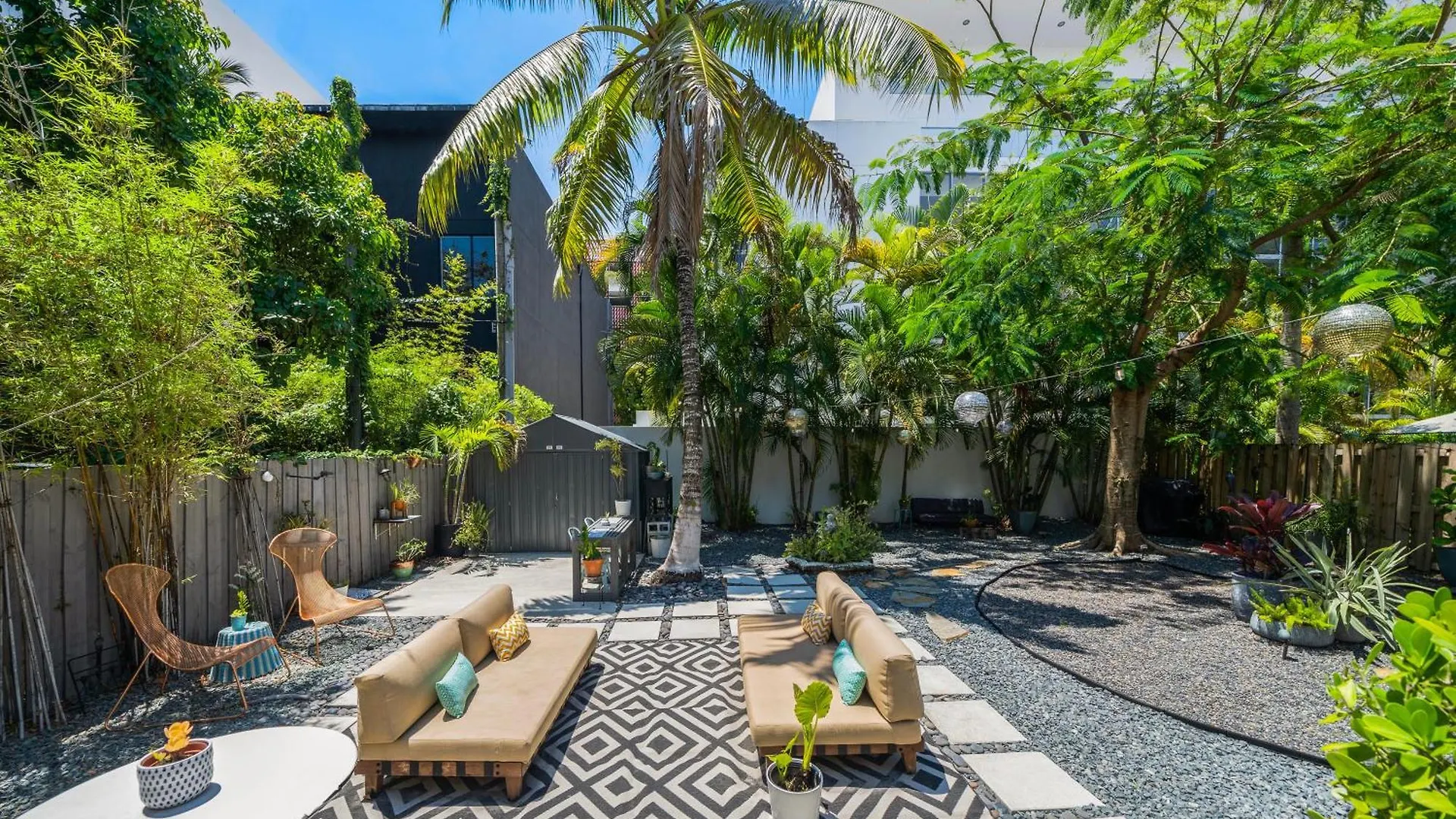 Design District Luxury The Perfect 3 Bedrooms Holiday home *