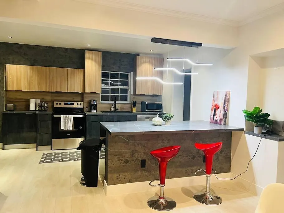 Holiday home Stylish 3-bed, 2-bath Near Downtown *