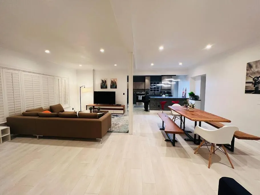 Holiday home Stylish 3-bed, 2-bath Near Downtown