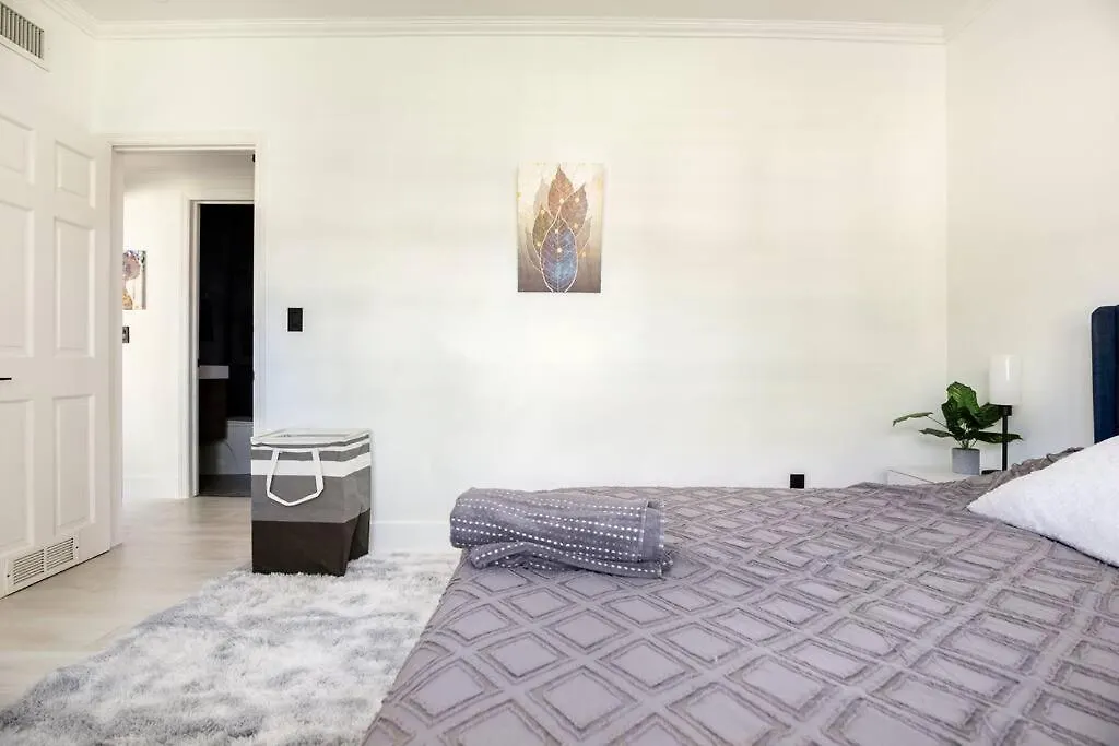 Holiday home Stylish 3-bed, 2-bath Near Downtown Miami