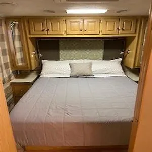 Remodeled And Comfortable Rv - Free Parking * Miami
