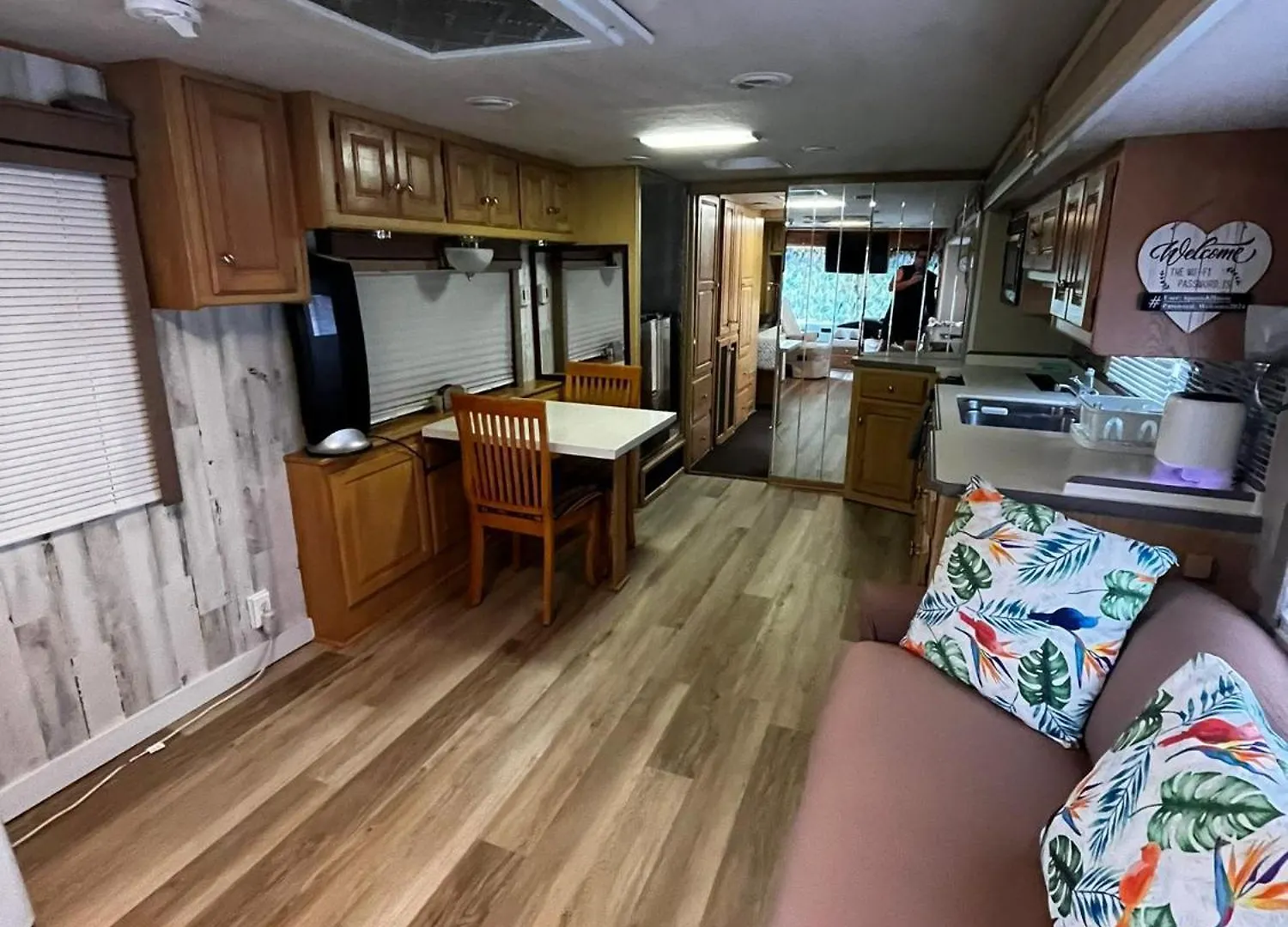 Campsite Remodeled And Comfortable Rv - Free Parking