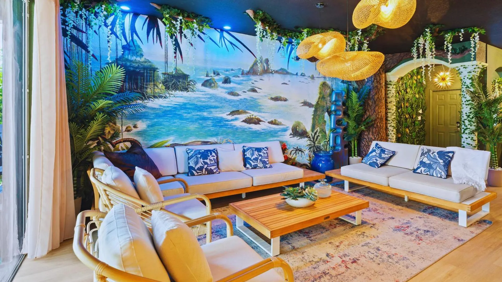 Avatar Luxe 5br W Cinema, Pool, Game & Bbq * Miami