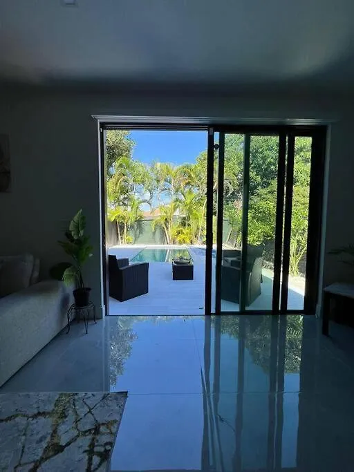 Holiday home Paraiso House 10 Ppl 3 Mins Walk Douglas Park *