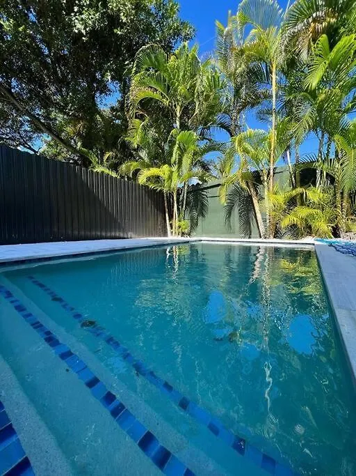 Paraiso House 10 Ppl 3 Mins Walk Douglas Park Holiday home Miami