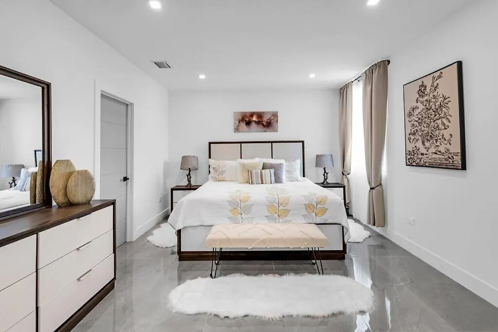 Paraiso House 10 Ppl 3 Mins Walk Douglas Park Holiday home