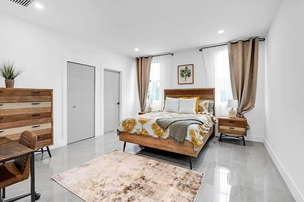度假居 Paraiso House Pool 10 Ppl 6 Mins Coconut Grove 迈阿密