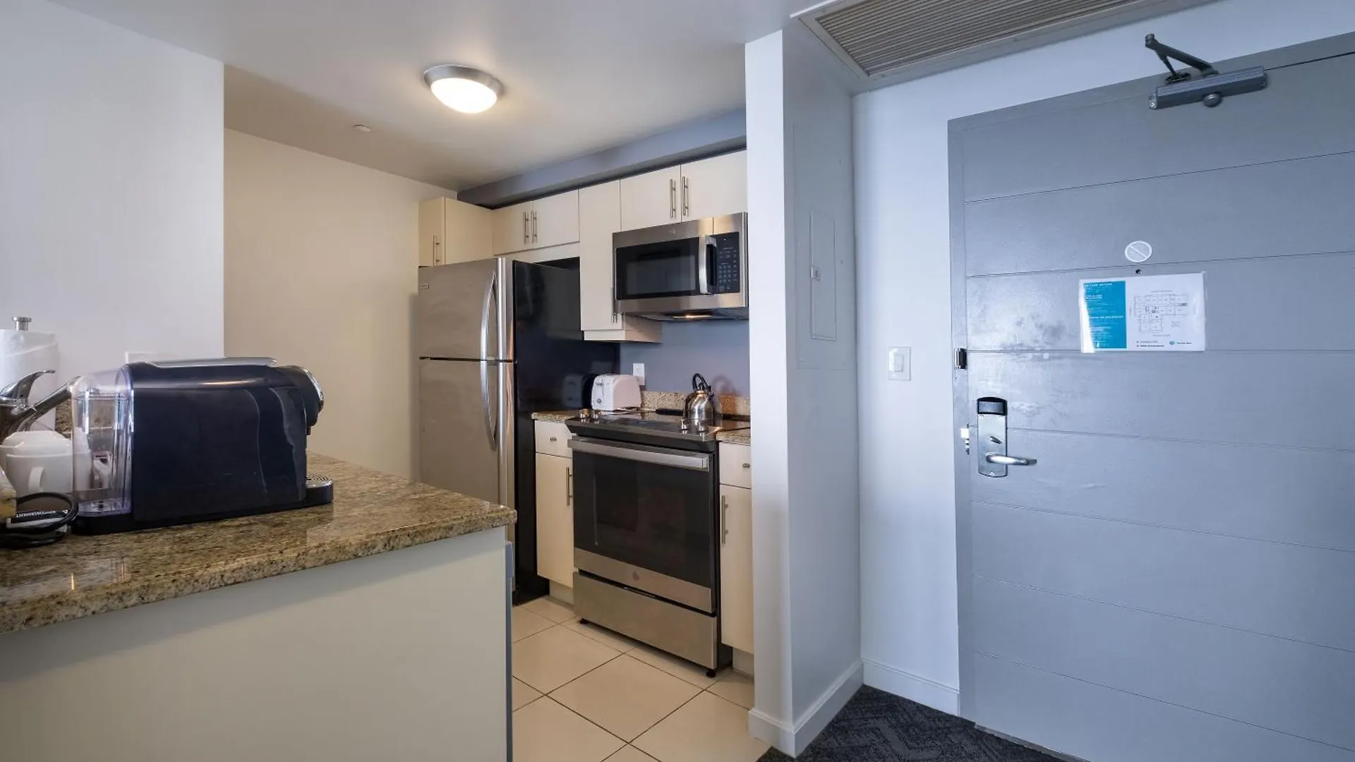 Private Oasis At Arya Apartment
