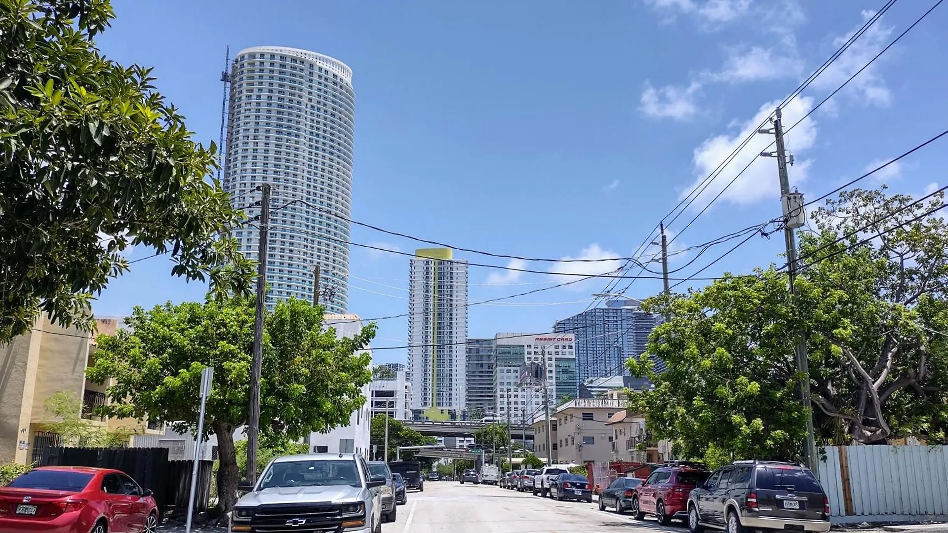Cozy 1br Escape With Free Parking In Vibrant Mia Apartment Miami