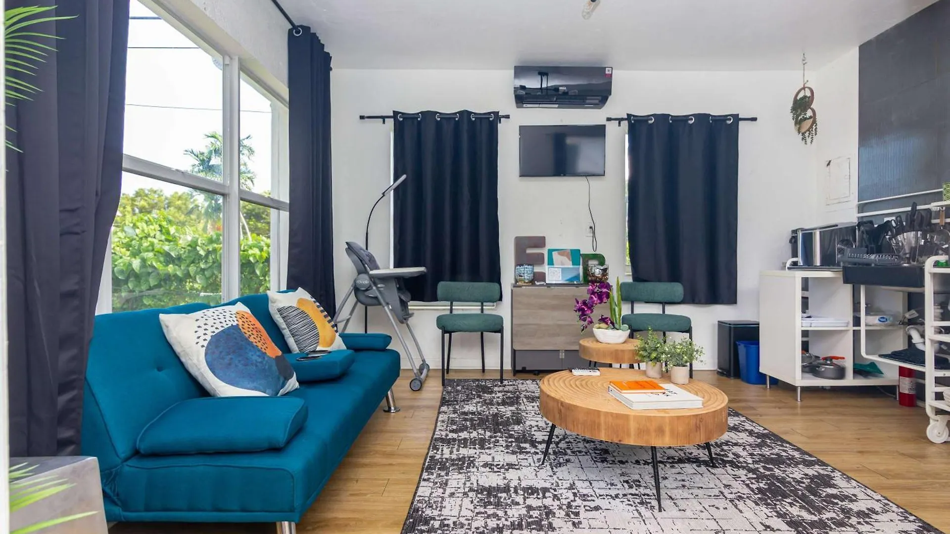 Serene Retreat, Ideal For Couples & Solo Villa