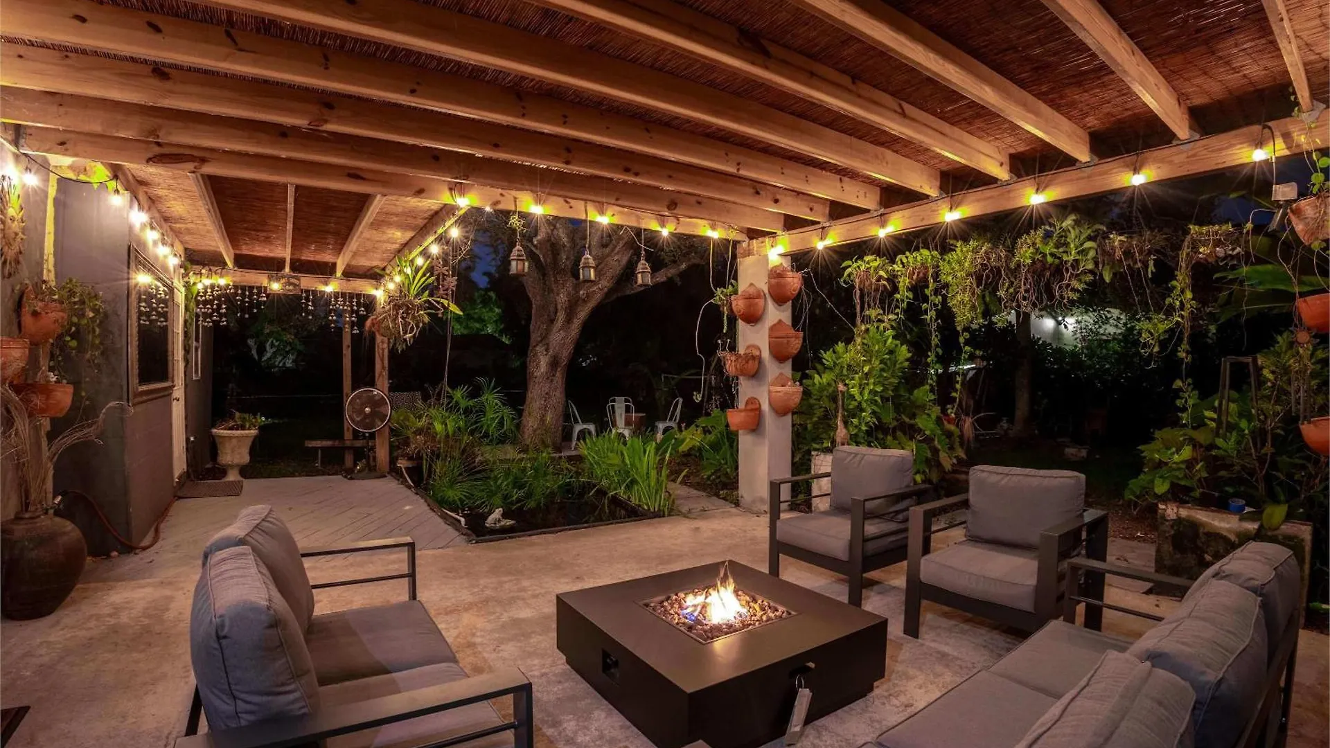 New Jungle Paradise Heated Pool Bbq Soccer *