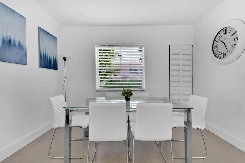 Brickell Marvellous Stunning House 12 People 別荘 マイアミ
