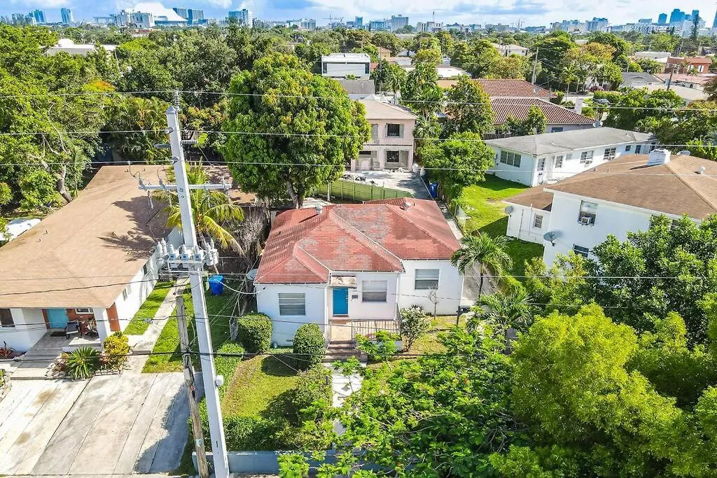 Brickell Marvellous Stunning House 12 People 別荘 *