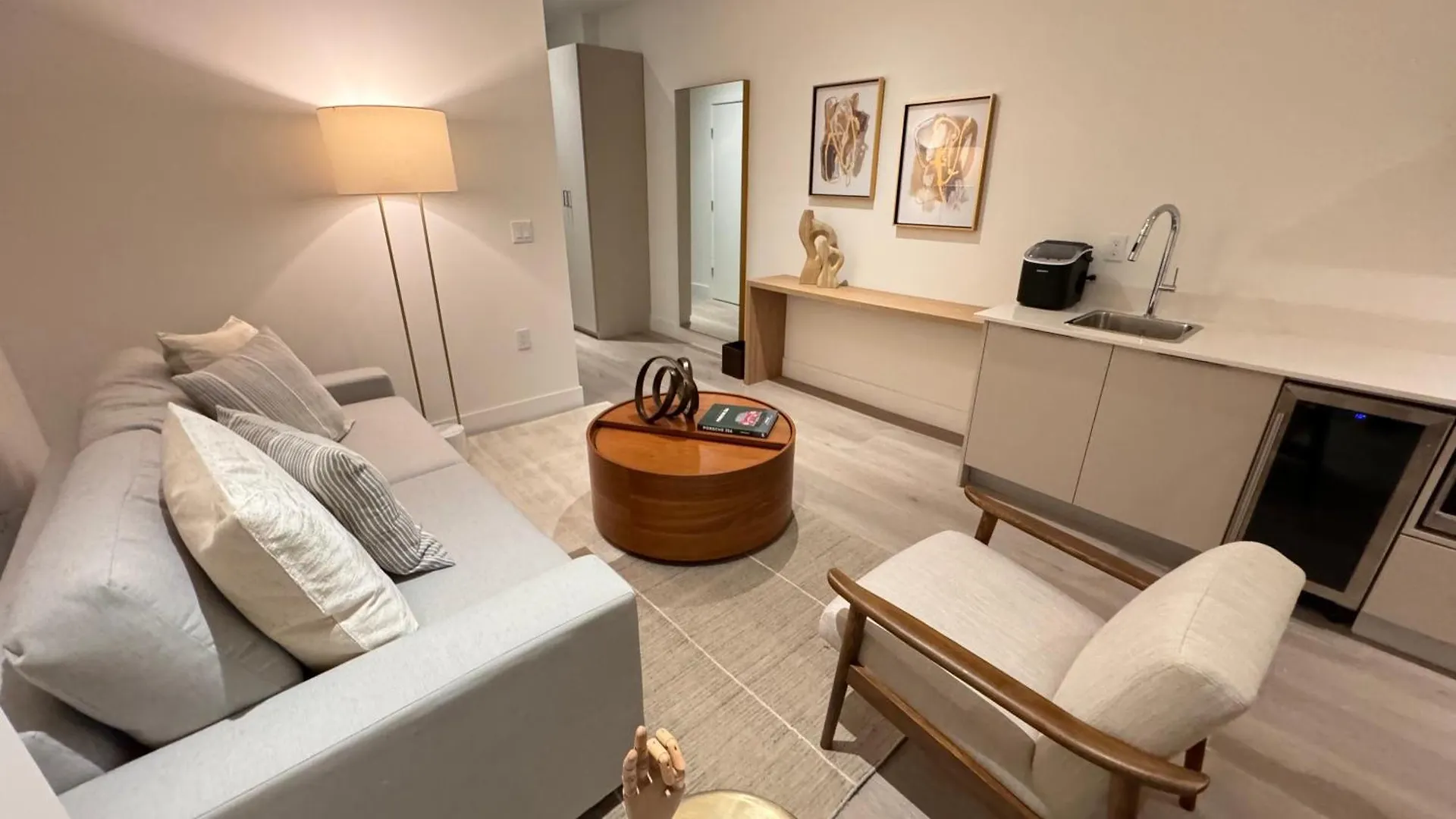 Smart Brickell Deluxe Aparthotel