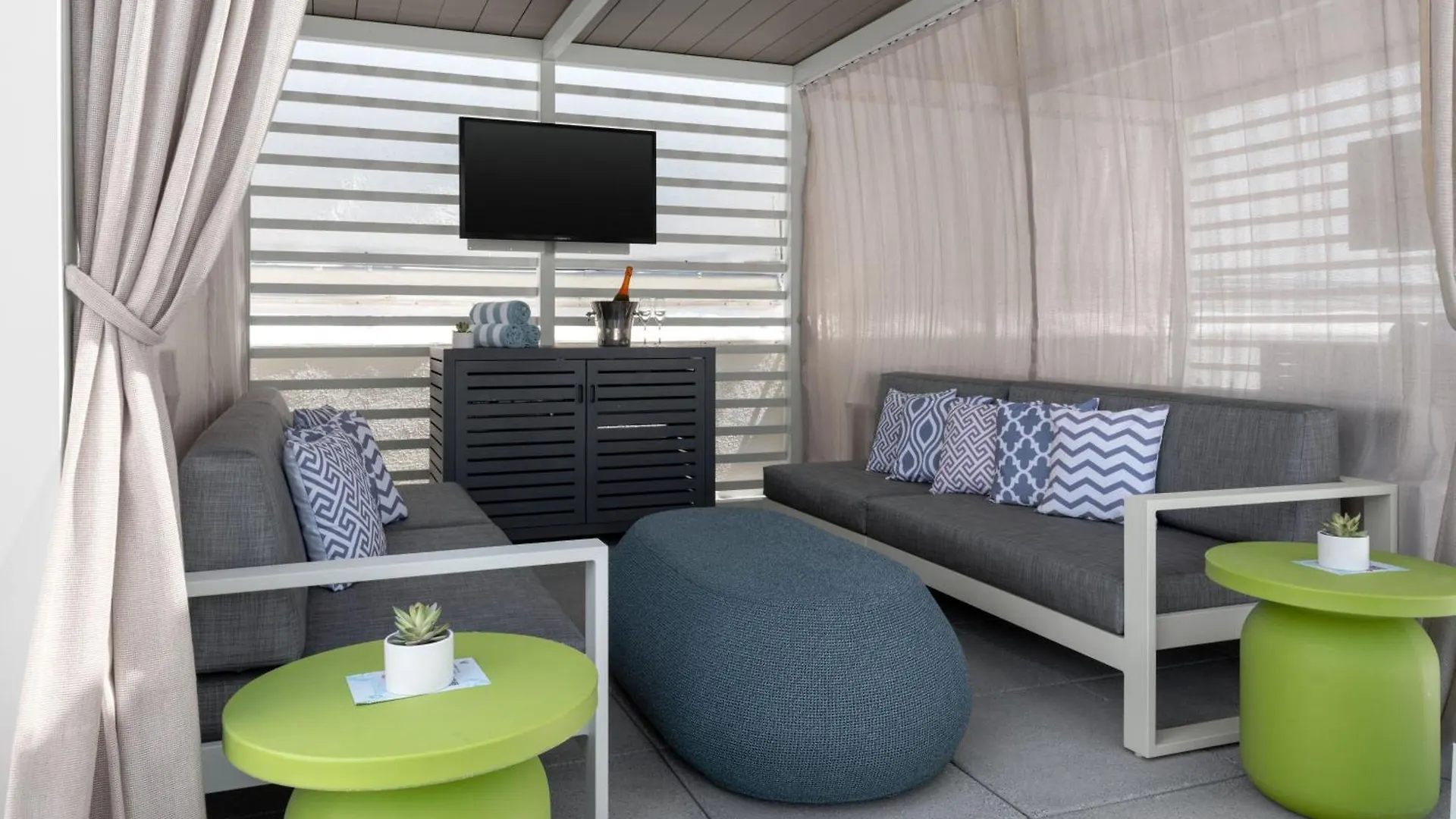 Marriott Biscayne Bay Hotel 4*
