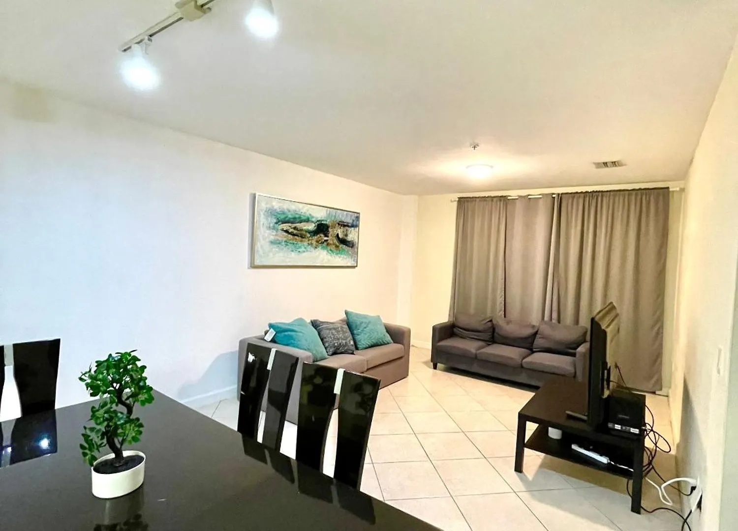 Private Bedroom In - Coral Gables 601 Homestay
