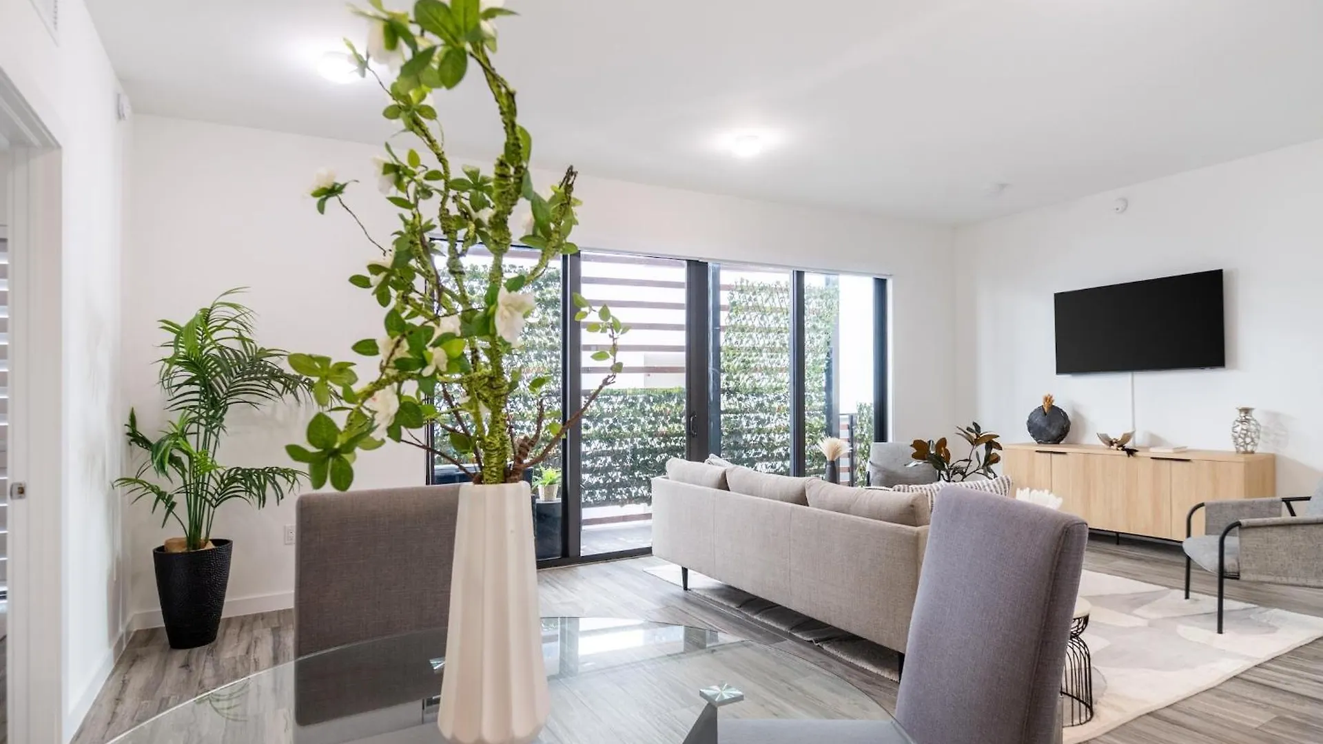 Διαμέρισμα Stylish 2br With Private Balcony